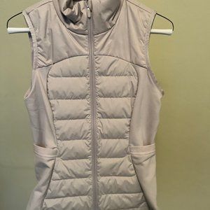 Size 4 Lululemon light vest - mauvish color